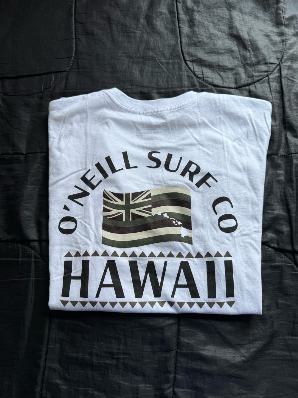 O'Neill White Tee with Black Hawaii Flag Graphic NWOT